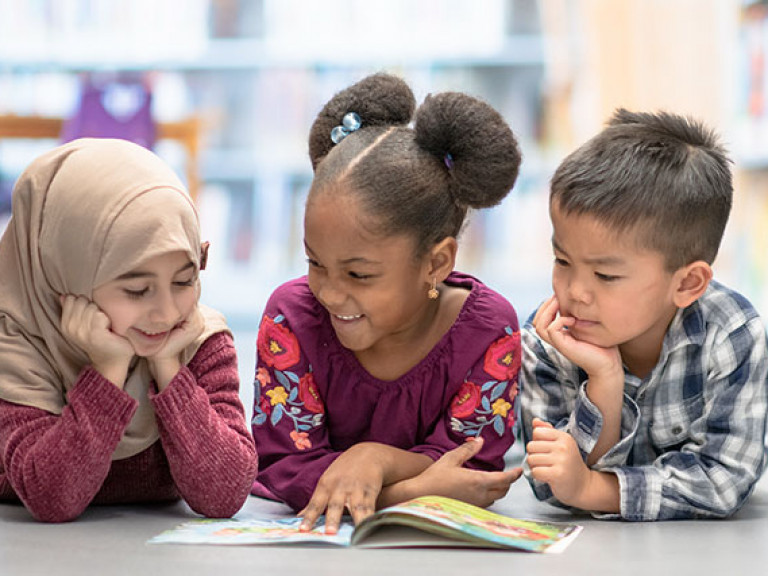 kids-library-floor